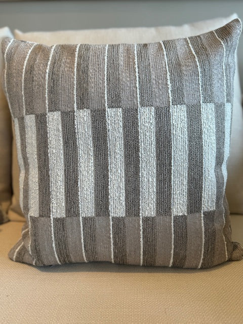 Eve square cushion