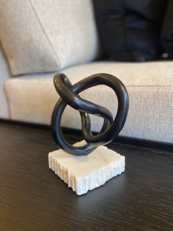 Knot Sculpture - Image 2