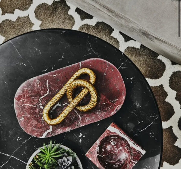 Hammered Gold Chain Sculpture - Image 3