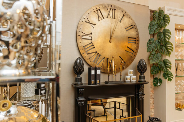 Large roman numeral clock - Image 2