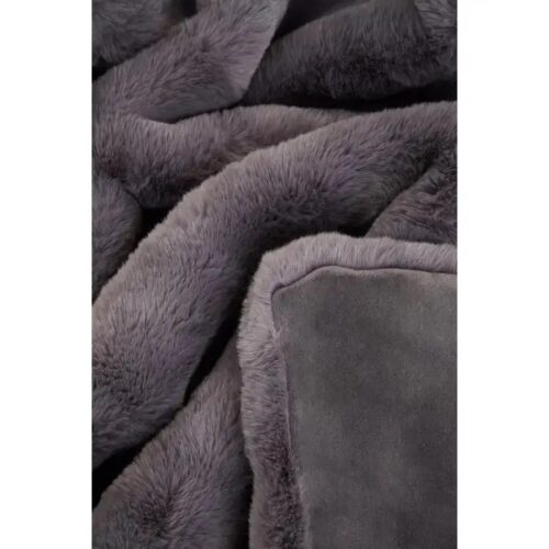 Large Luxury Faux Fur Throws - Image 9