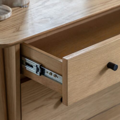 Stylish 3 Drawer Oak Chest - Image 5