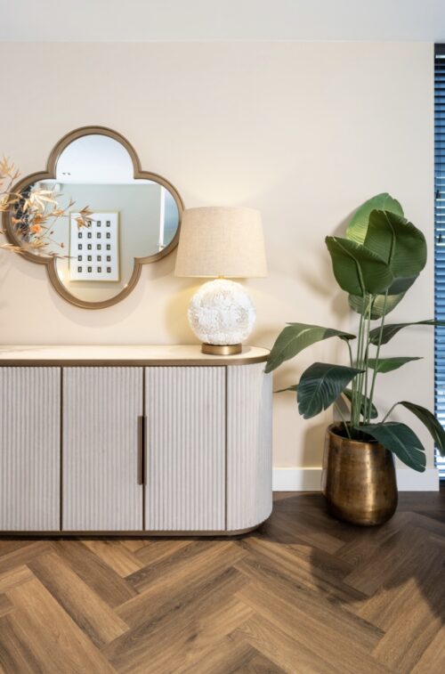 Elegant Tivi White and Gold 4 Door Sideboard - Image 8